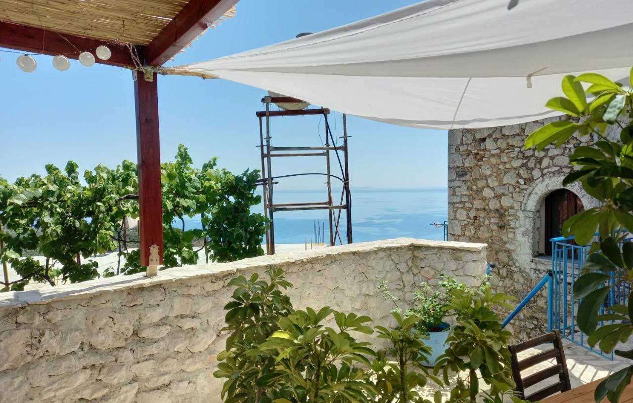 Amphora Guesthouse Himare Exterior foto