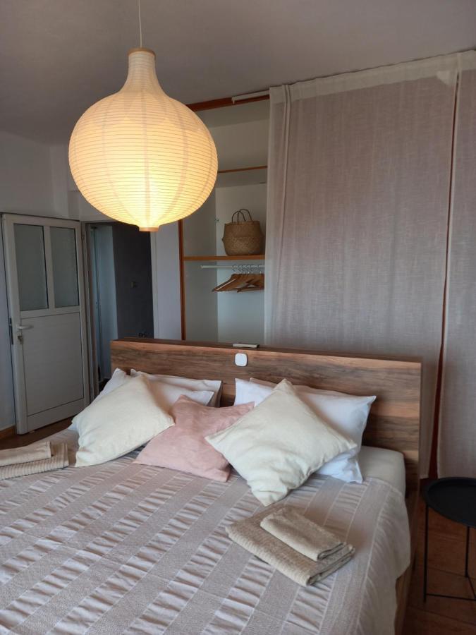 Amphora Guesthouse Himare Exterior foto