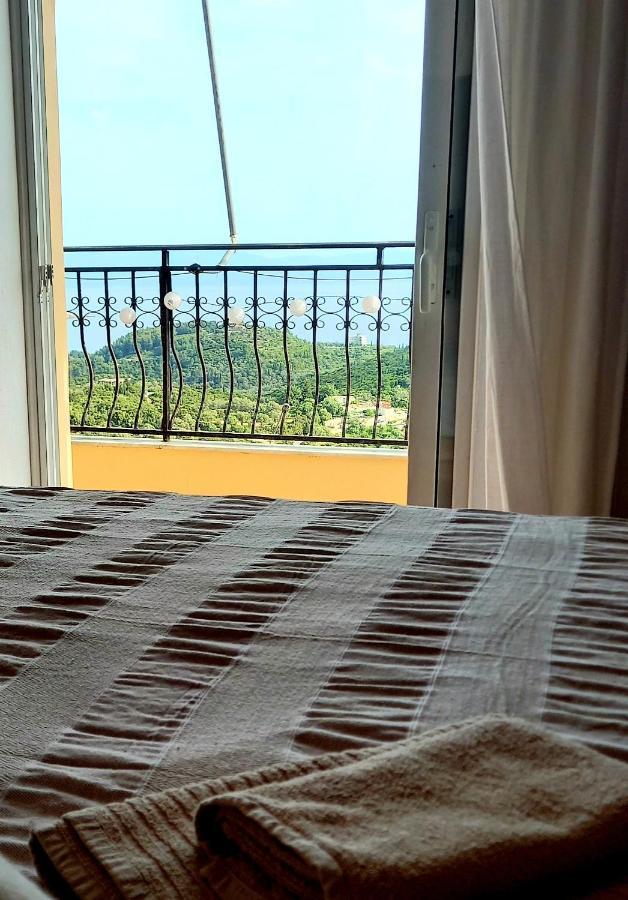 Amphora Guesthouse Himare Exterior foto