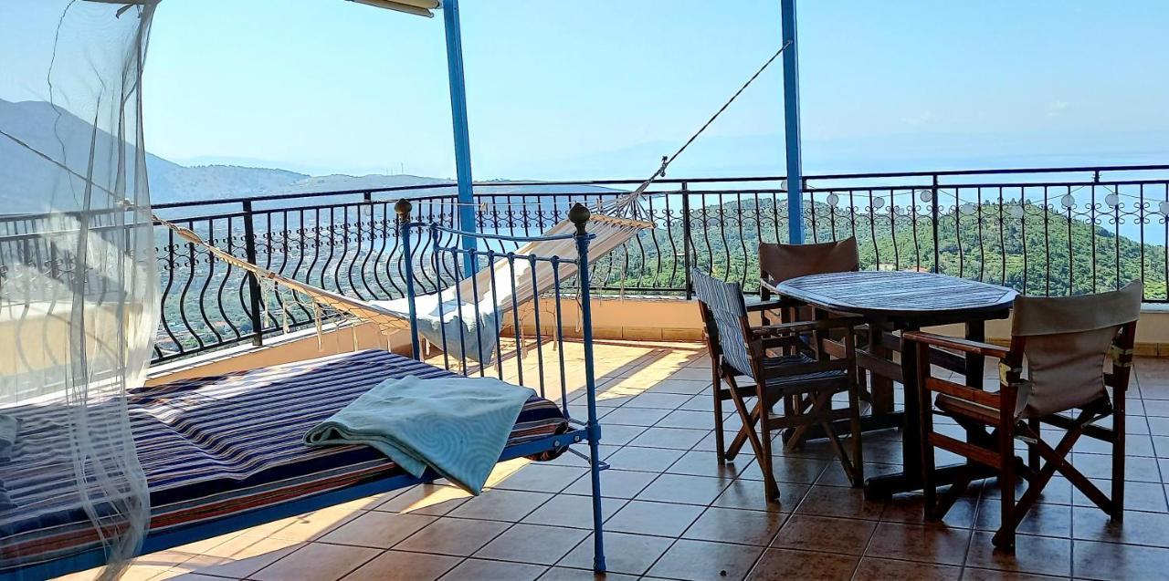 Amphora Guesthouse Himare Quarto foto