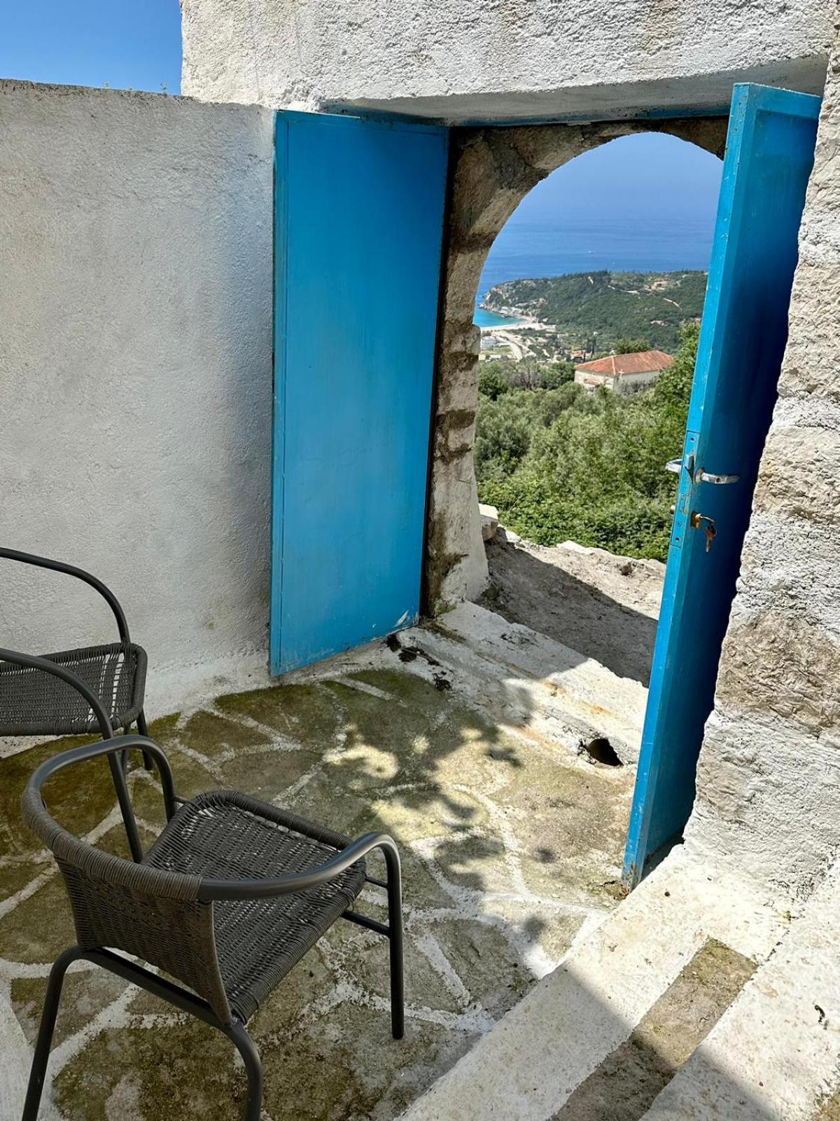 Amphora Guesthouse Himare Quarto foto